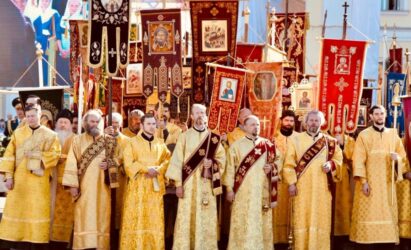 Как принять участие в общегородском крестном ходе в День перенесения мощей святого князя Александра Невского 12 сентября?