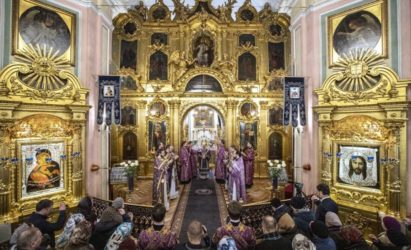 7 марта митрополит Варсонофий возглавил Божественную литургию во Владимирском соборе