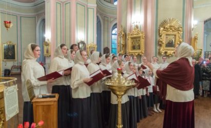 21 июня молодежный хор собора принимает участие в онлайн-фестивале древних песнопений «Истоки»