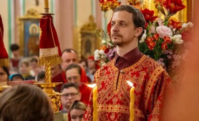 Юбилей празднует алтарник собора Александр Громаков