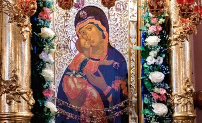 Сплотиться вокруг святыни