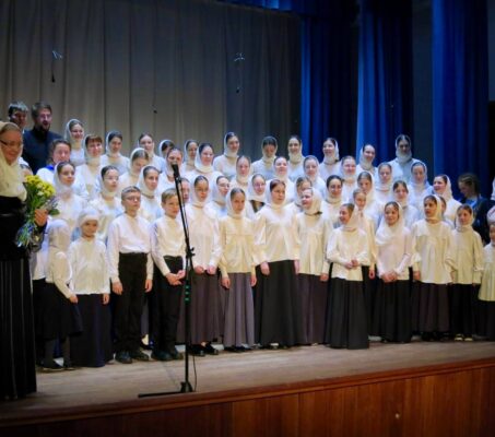Состоялся праздничный концерт в честь 35-летия Детско-юношеского и молодежного хора
