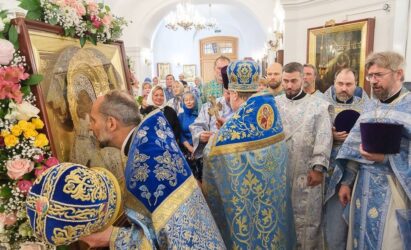 Сплотиться вокруг святыни…